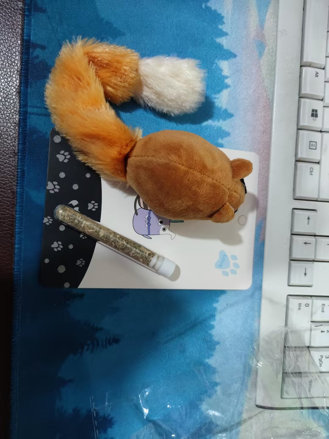 “Why Long Tail Mouse Teaser Toys Are Every Cat's Favorite New Obsession (And Yours Too!)”